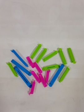 Plastic bag sealing clips multi