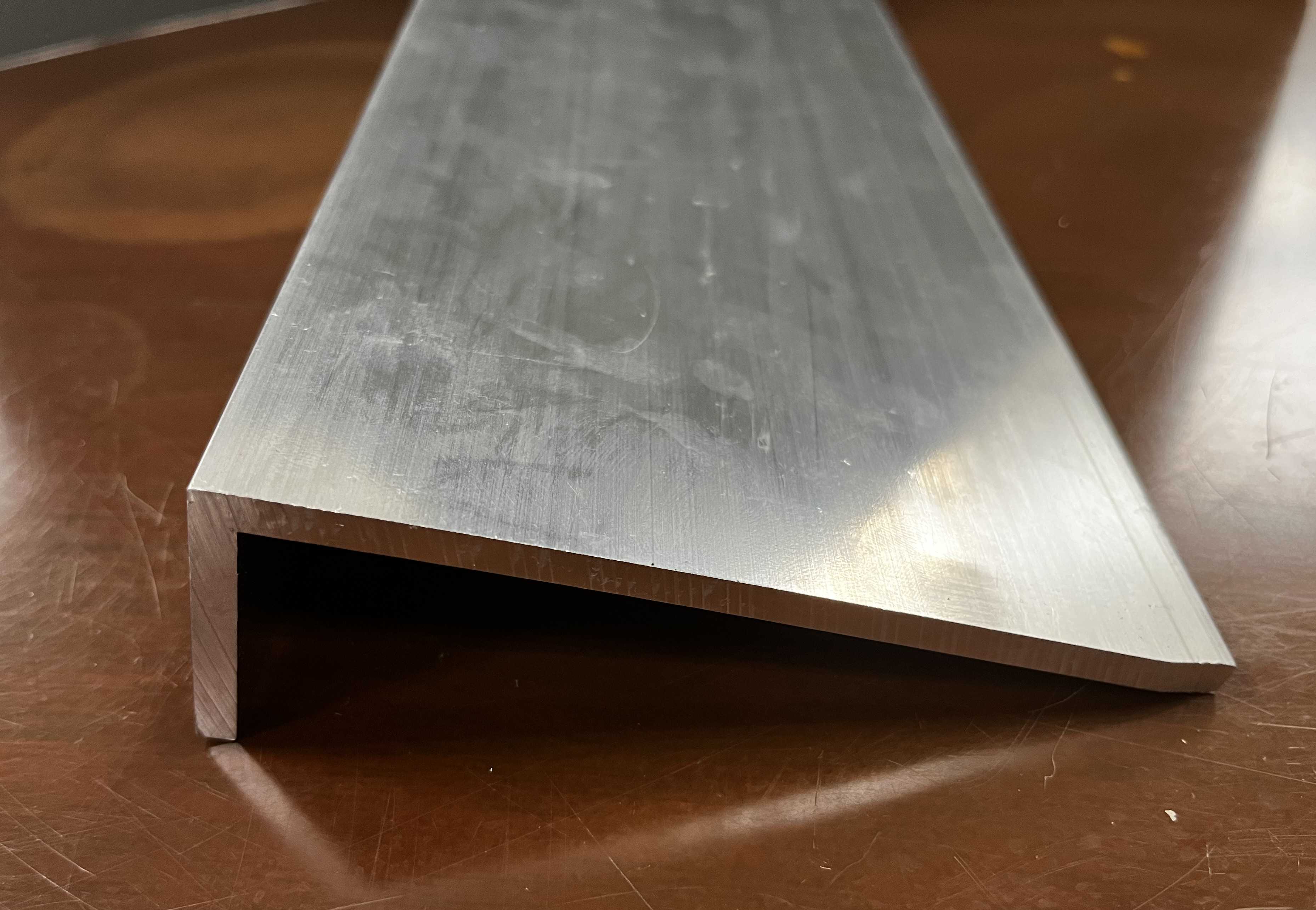 aluminium profile for fastening