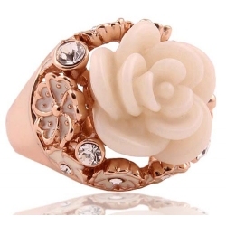 Bague résine blanche-fleur