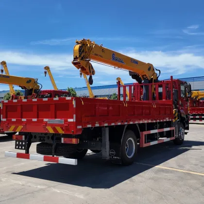 Dongfeng Huashen VX Truck Crane