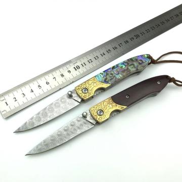 Canivete dobrável de aço damasco feito à mão