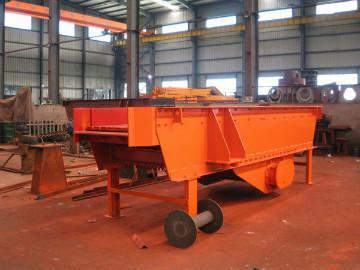 Vibrating feeder machine