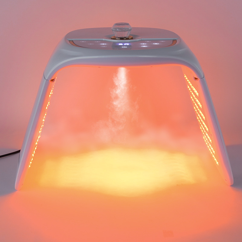 Facial Device with Spray and LED