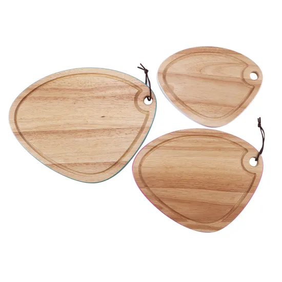 Fish shape rubber wood cutting board