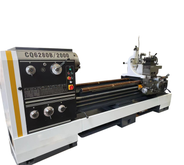 Höghastighetsmetallskärning CQ6280B Horisontell svarvmaskin med stor borrning