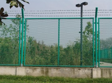 PVC coated chain link fencing and gate