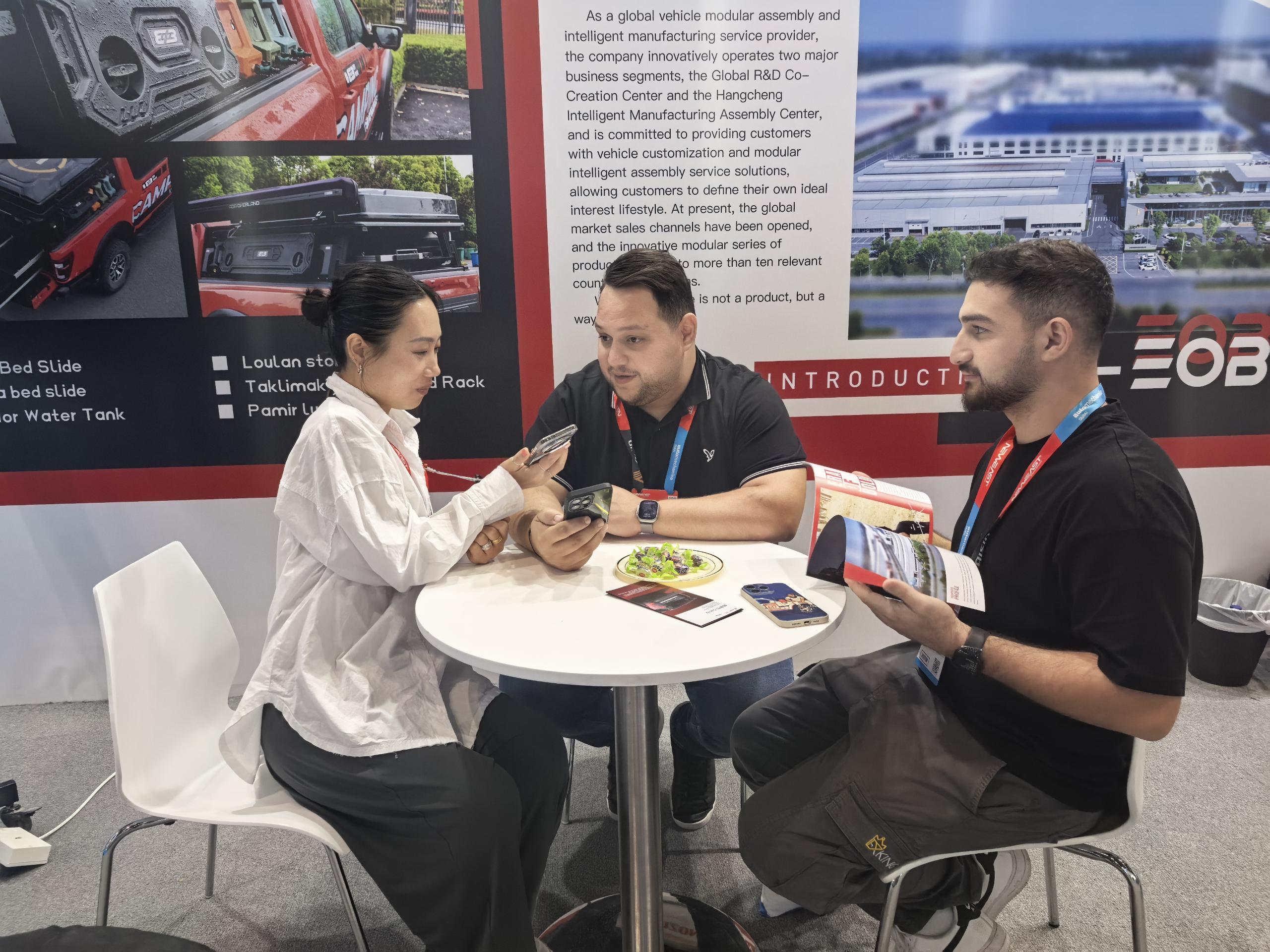 混凝土柱+钢屋面