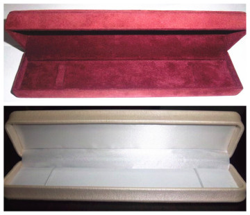 Dark Red and White Velveting Necklace Gift Boxes