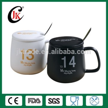Bán nóng thời trang tình cảm cốc cà phê gốm tùy chỉnh với nắp