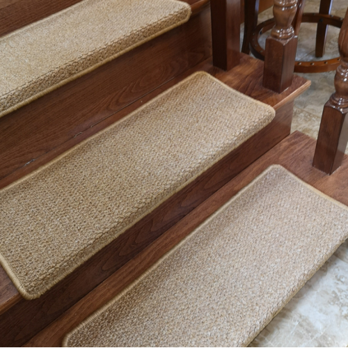 Adhesive-free self-adhesive carpet for stair stepping mat