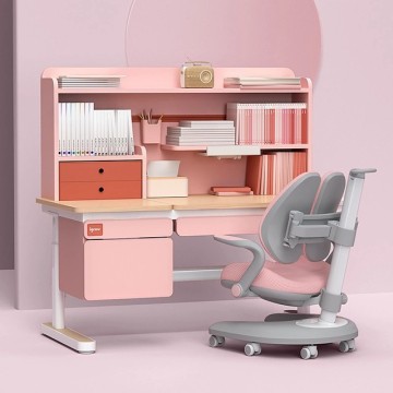 meja bacaan ergonomik dan kerusi yang baik