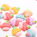 Καυτό δημοφιλές 20 * 22MM Ρητίνη επίπεδη Cupcake Cabochons Flatback Resin Φράουλα Κύπελλο κέικ Γλυκά επίπεδη πίσω Kawaii Cupcake Craft