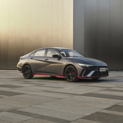 Hyundai Elantra 1.5L CVT használt autót online