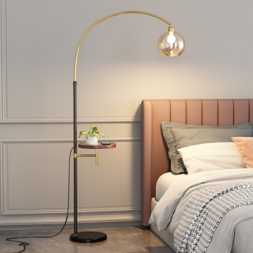 Raflı Nordic Modern Arc Zemin Lambası - Kablosuz Şarj Cihazı ve USB Port