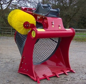 KOMATSU WB98A excavator rotary screening bucket