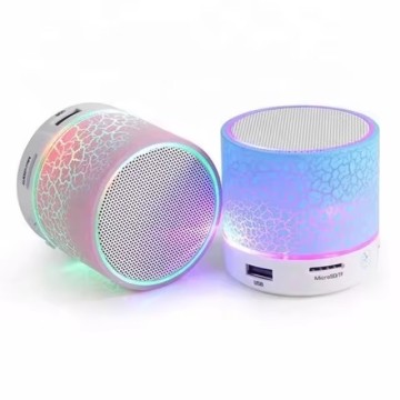 Preço de fábrica Mini LED LED Light Smart Wireless Bluetooth Speaker S10 com Radio FM
