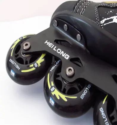 ROLLER HOCKEY SKATES