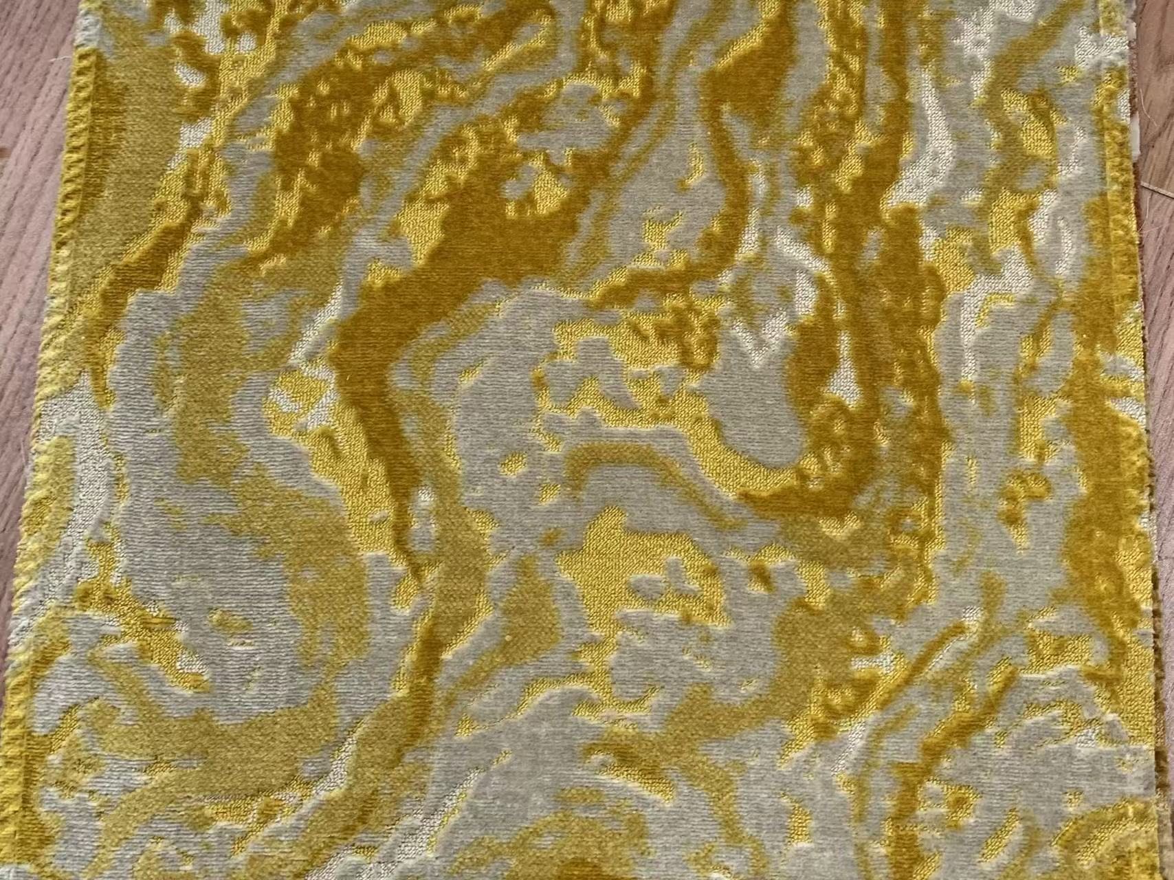 Cut pile fabric