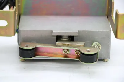 Car Door Locking Device for Hyundai Elevators