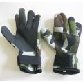 Camouflage blind useful neoprene glove