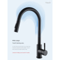 Matte schwarze Tap Touch Pull-Down-Küchenarmatur