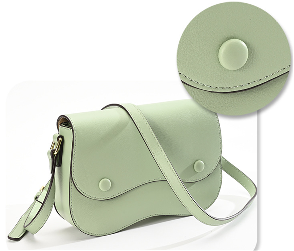 Playful And Cute Apple Shape Shoulder Bag