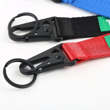 Cincin kunci logam hitam bergaya Kantor pendek kustom dengan lanyard logo merek jacquard