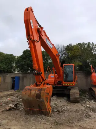 Used Korea Made Doosan DH220 Excavator