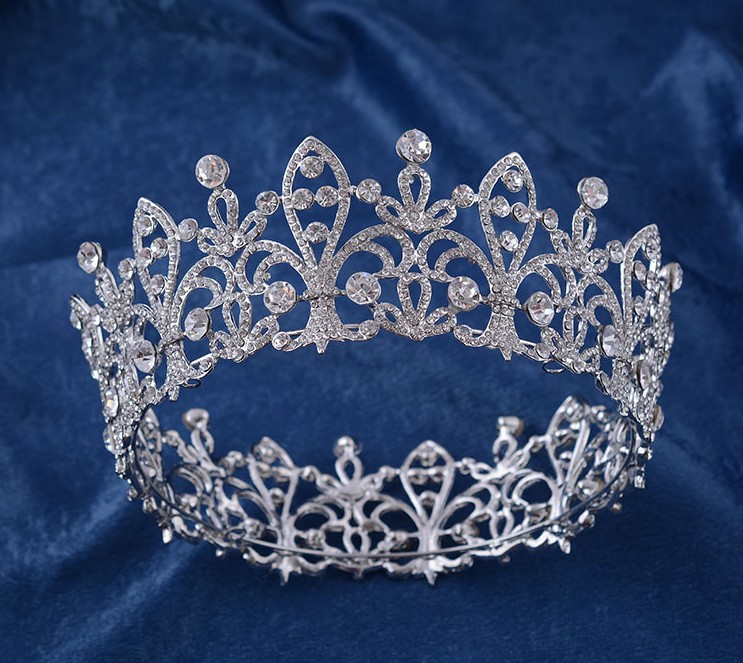 Beauty Alloy and Rhinestone Full Round Crown For Queen