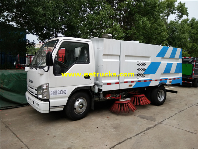 ISUZU 130HP Road Sweeping Vehicles