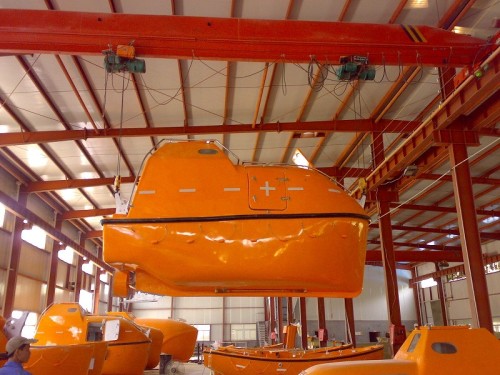 IACS Approved SOLAS Standard Enclosed Lifeboat For Sale