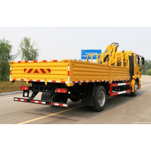 Brand New 3.2tons XCMG Crane Truck For Sale