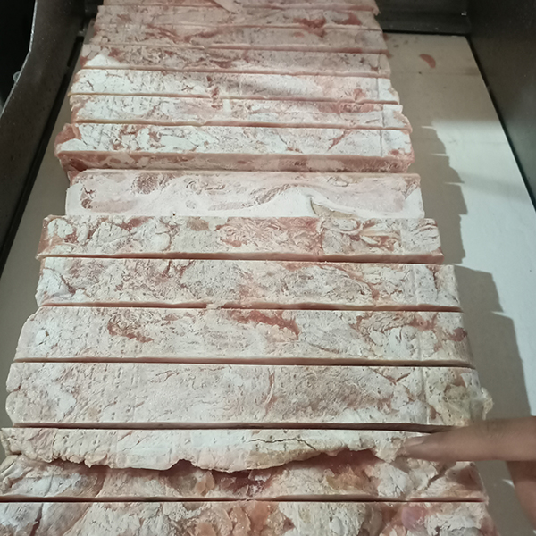 Tagliatrice a base di carne congelata commerciale in vendita