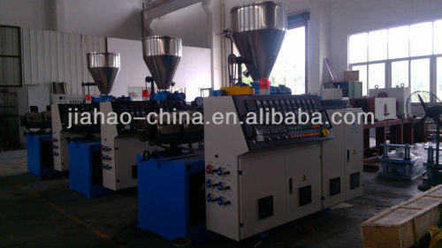 PVC skinning foam board extrude machine