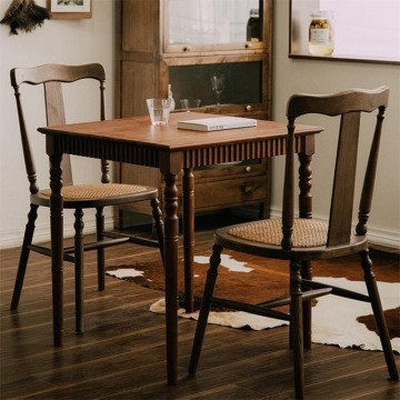 French Retro Solid Wood Restaurant Antique Style Balcony Table Set and Chairs