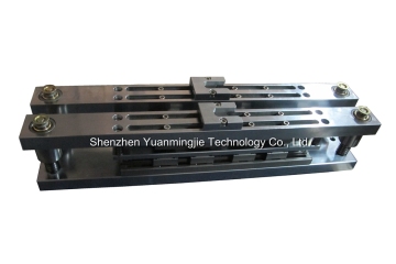 Card Four Heads Hunch Punching Mould Gap réglable