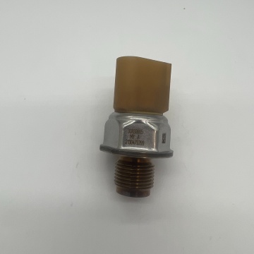 OEM 3CRS0005: sensore di pressione del carburante con binario comune per binario iniettore - 03L906054A