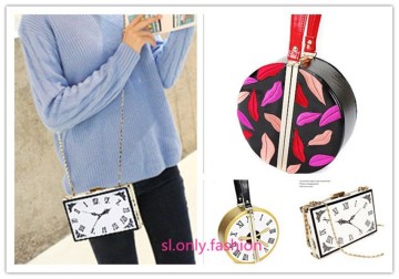 New Designer Clock Lip Bag Hard Case Fashion Wristlet Runway Bag Celebrity love