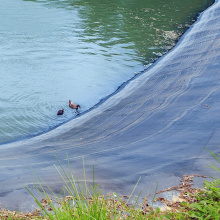 1.5 มม. ASTM Smooth HDPE Geomembrane Pond Liner อินเดีย