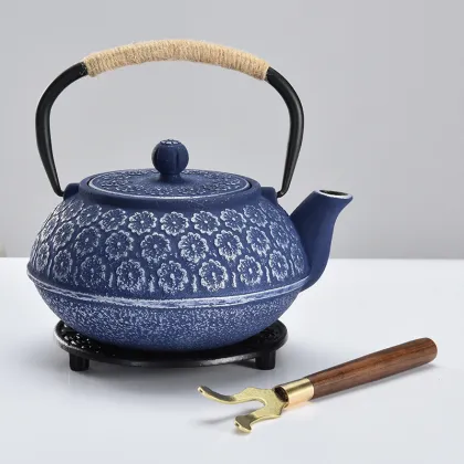 Japanese Cast Iron Teapot with Infuser - 1000 ml Stovetop Safe
