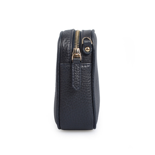 Minimalistische dunkelblaue Lederhandtasche von Satche Mum&#39;s Bag