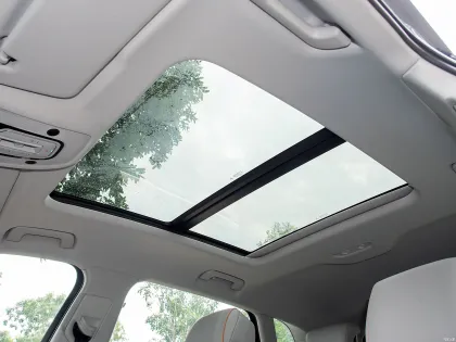 Luxury Electric SUV Guide: Focus on Audi E-tron