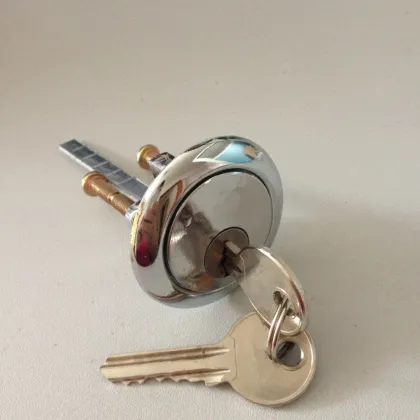 locksmith replacement lock cylinder