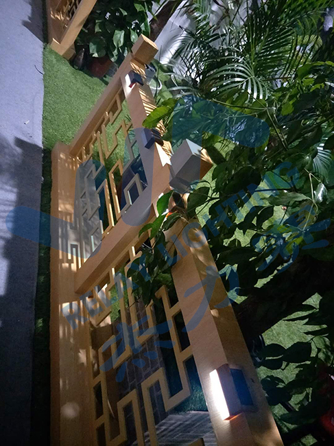 Solar Fence Light 3