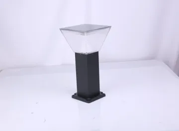 6000mAh Long standby solar courtyard spotlight