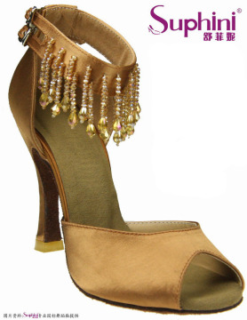 2015 Leather Shoes Women With Pending Diamond