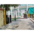 Estacionamiento puerta recta de poste