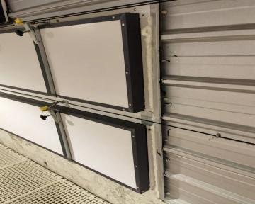 Chicken breeding cooling system