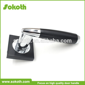 Eye-popper Zinc Alloy door handle on rose , chrome bathroom door handles, door hardware