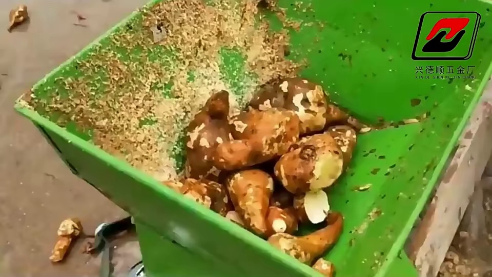 Multifunctional flour mill household potato starch machine potato lotus root flour mill ginger refiner taro grinder